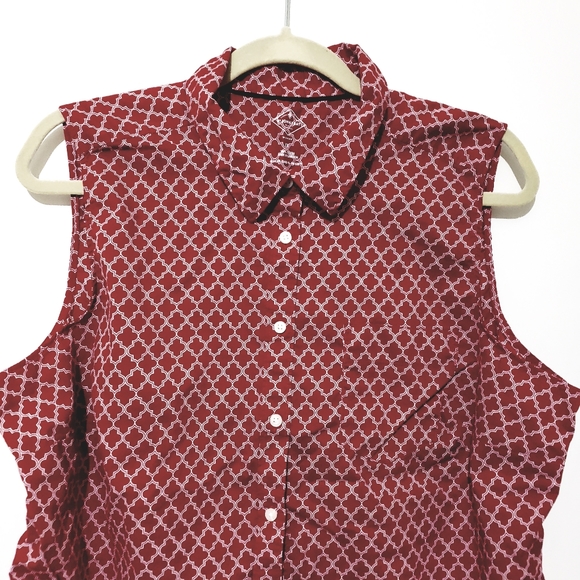 St. John's Bay Woman Sleeveless Blouse Top Red and White Arabisque Boho Style - Picture 4 of 8